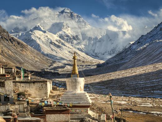 Mount Everest, a life goal of many peak baggers.