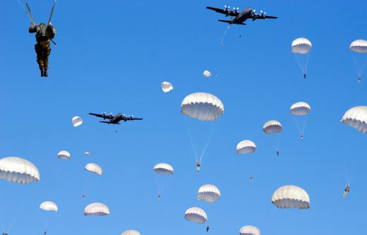 The use of parachute cord was so popular that it spread from airborne units into other areas of the military.